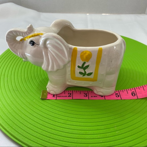 Elephant planter vintage. Made in Japan. Trunk up for good luck! - Picture 2 of 6
